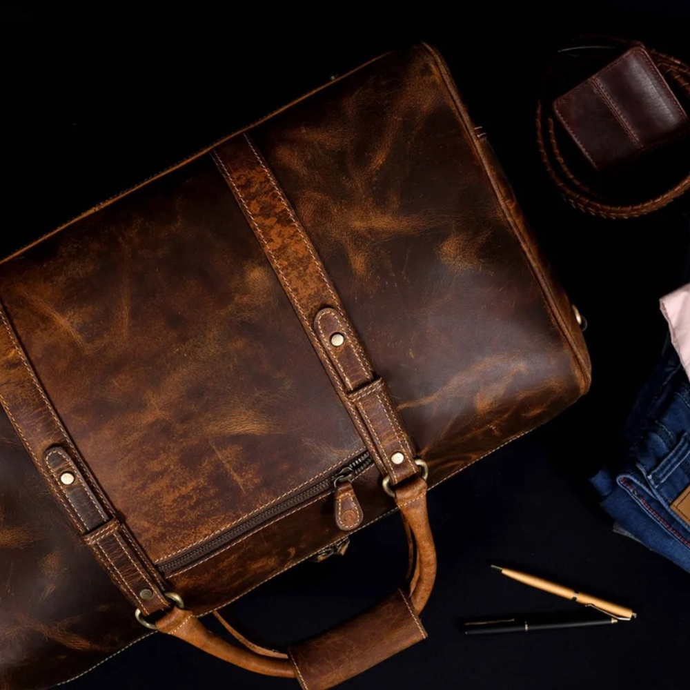 Aaron Leather Taranto Hard Wax Buffalo Leather Weekender Bag, Caramel (Open Box)